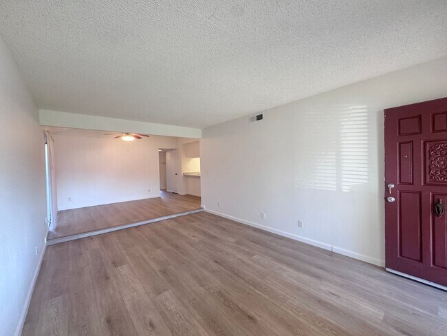 Photo - 7031-7033 Peachtree Ave Unit 7031