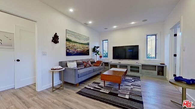 Photo - 2229 Oak Glen Pl