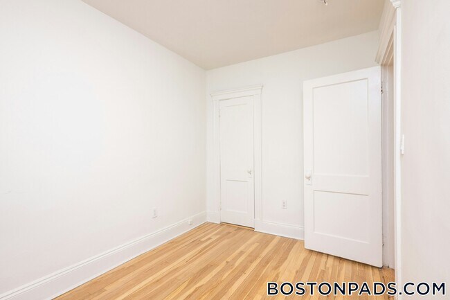 Photo - 288 Chestnut Hill Ave Unidad 6