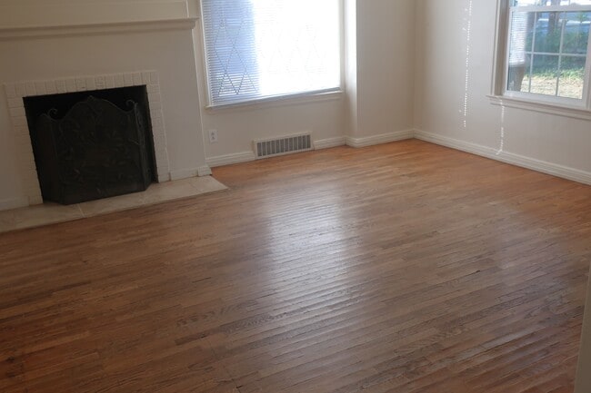 Photo - 1309 Princeton Ave N