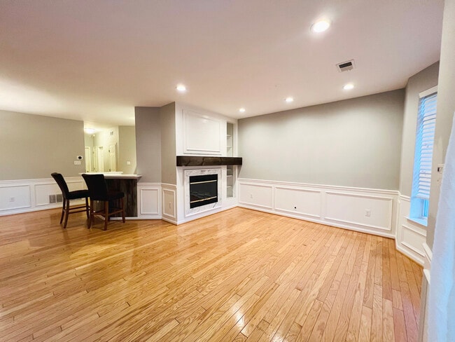 Photo - 305 Dresher Woods Dr Unidad 305