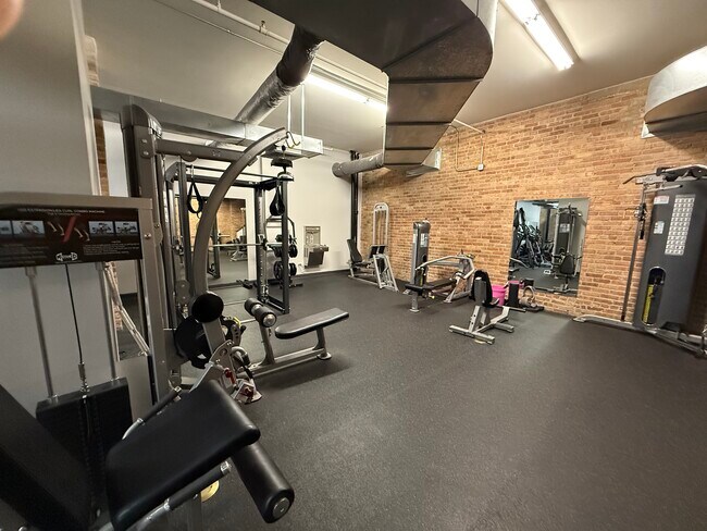 Photo - 525 W Superior St Unidad 322