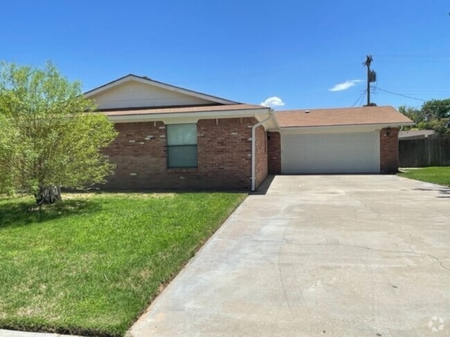 Building Photo - Nice Three Bedroom, 2 Bath home for rent.