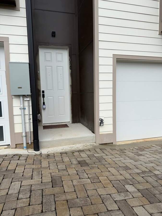 Photo - 105 Hart Ln