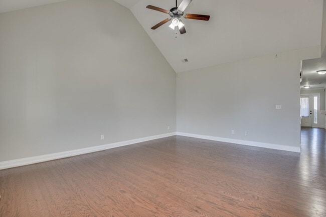 Photo - 1721 Dunmore Ave