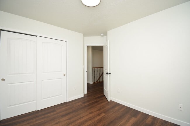 Photo - Newly Remodeled Magna Gem with New Appliances & Easy Freeway Access!!