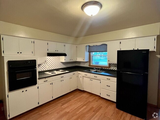 Building Photo - 3 Bed 1 Bath Single Family Home in Wausau