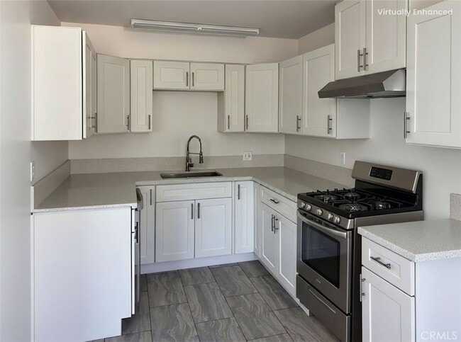 Photo - 700 W E St Casa