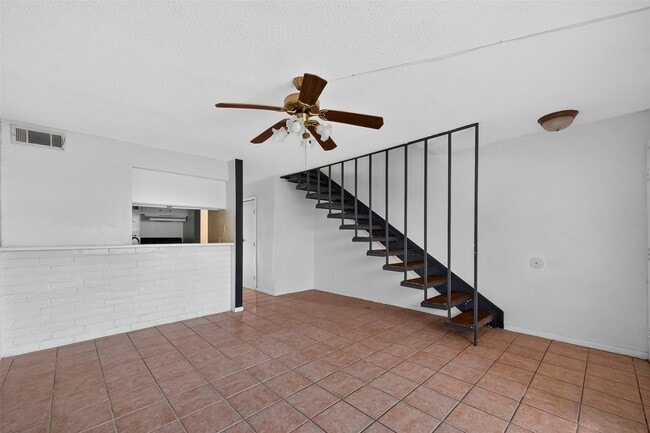 Building Photo - 600 S Allen-Genoa Rd Unit True