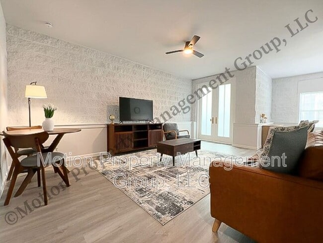 Building Photo - 6918 Northside Dr