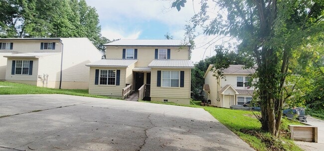 Building Photo - 836 W Georgia St