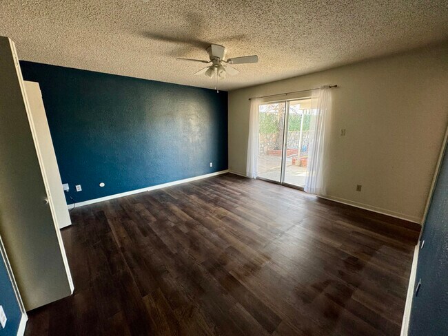 Photo - 6900 Escondido Dr Unit Apt A