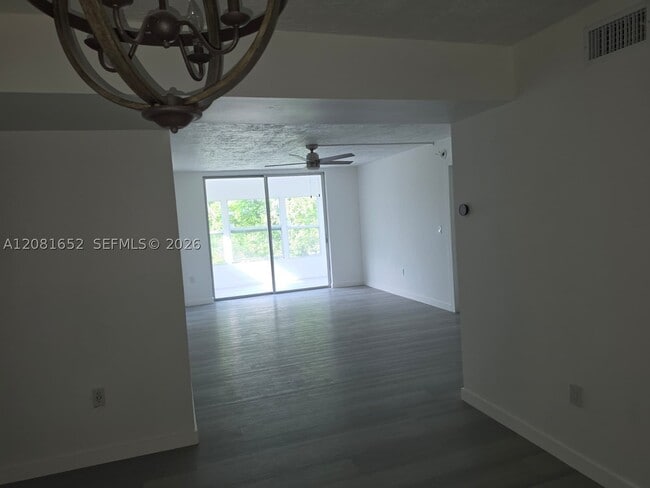7300 NW 17th St Unit 408
