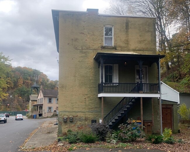 Photo - 19 Dunn St Unit Apt. A