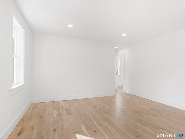Photo - 325 Coram Ave Unidad C