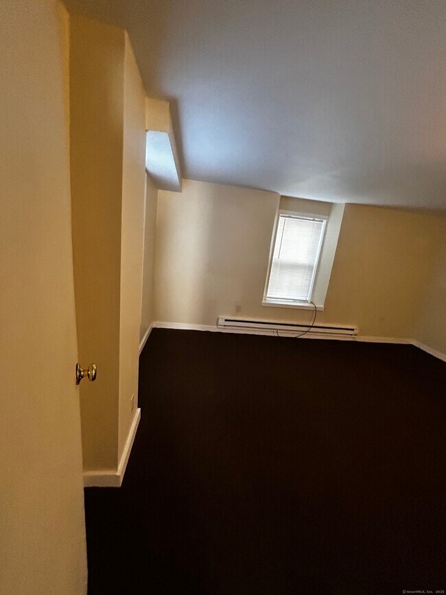 Photo - 20 Lounsbury Ave Unidad 1b