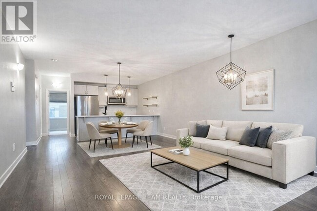 Photo - 814 Ralph Hennessy Ave