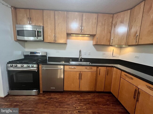 Photo - 700 7th St SW Unit 607