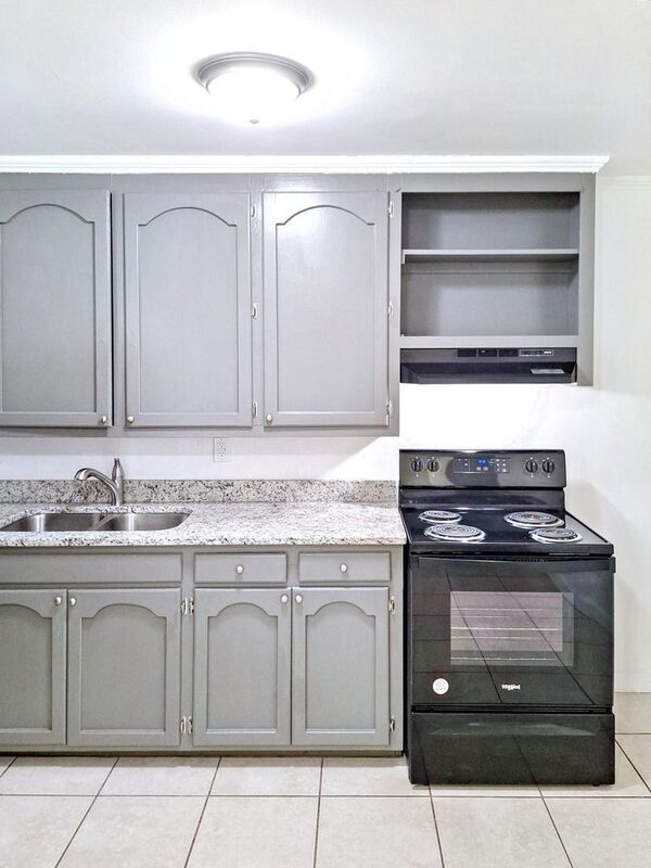 Photo - 1500 John Ave