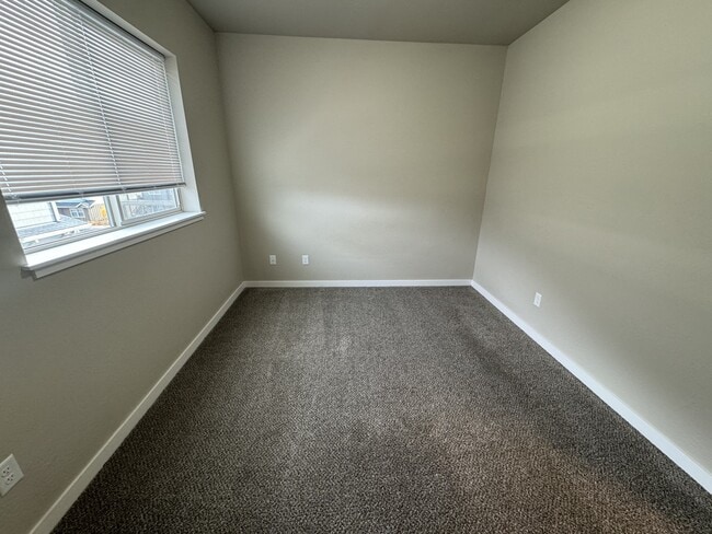 Photo - 441 Talent Ave