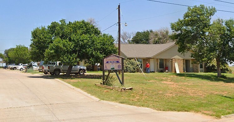 Photo - 1324 E 10th St