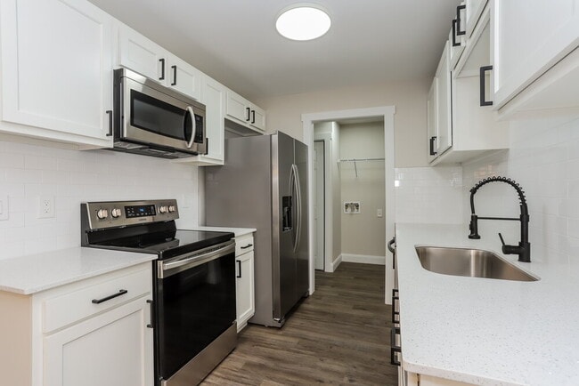Photo - 1038 Bridlewood Way