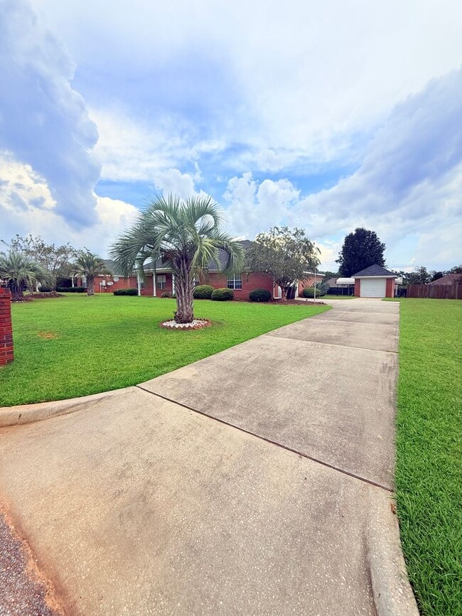 Photo - 198 Hannah Rd
