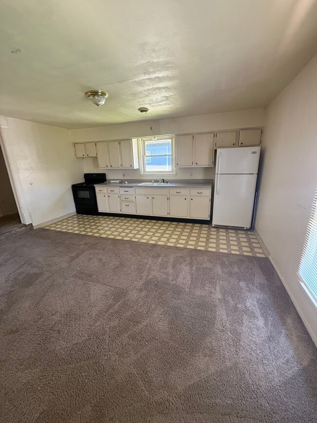 533 W Cherry St, Lancaster, WI 53813