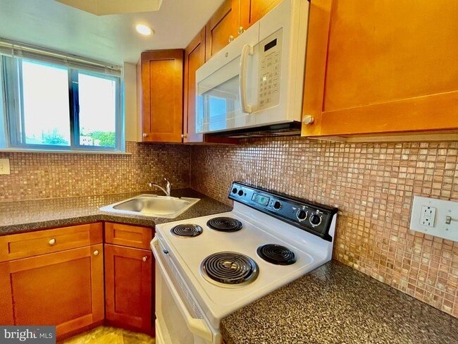 Photo - 141 E 4th Ave Unit A-1