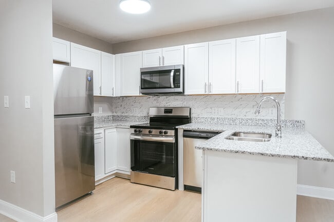 Photo - Magnolia Trace