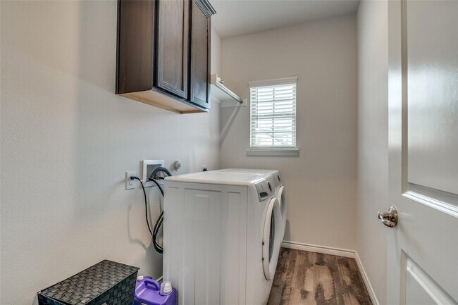 Photo - 2724 Pease Dr