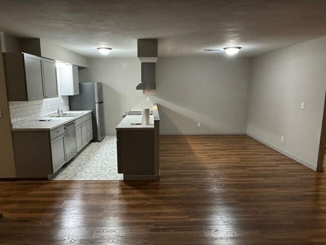 Building Photo - 1705-1709 Kimball Unit 1707