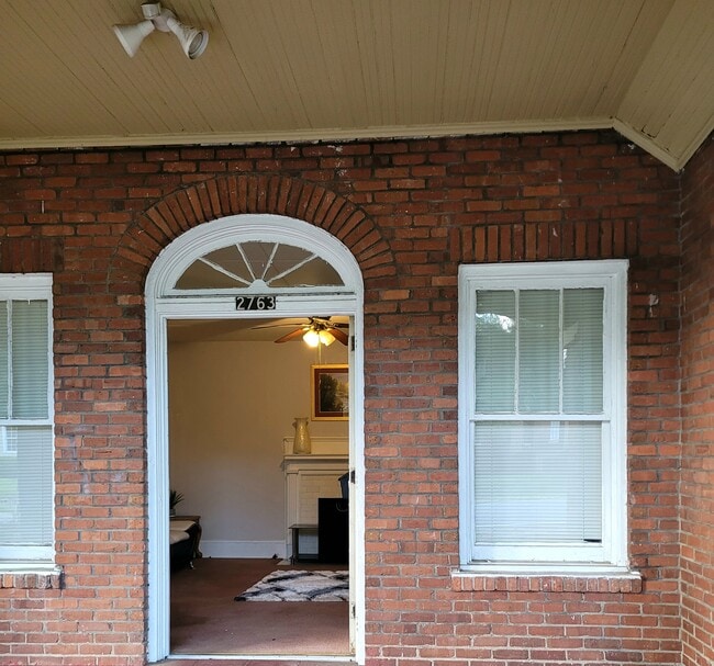 Main Entrance Side B - 2763 Vineville Ave Unit Side B Rental