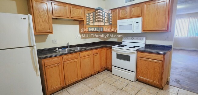 Photo - One Month Free! Your Ideal 2 Bed 2 Bath Ho... Unidad 3