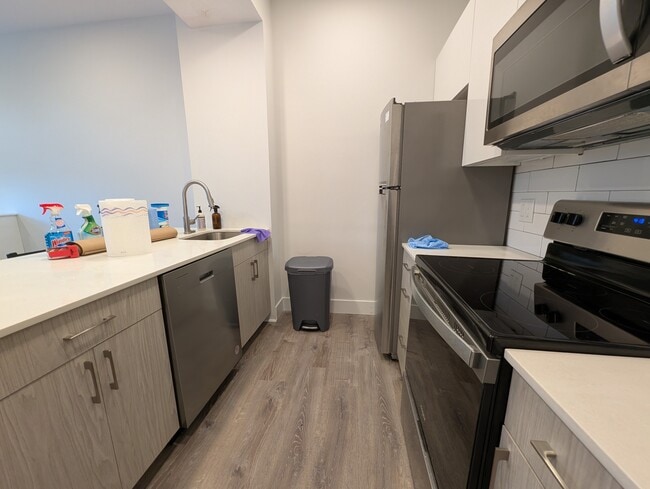 Building Photo - 111 Jersey St Unit 2 Rental