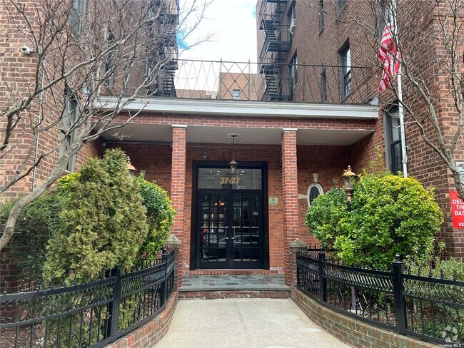 Building Photo - 37-27 86th St Unit 3M Rental