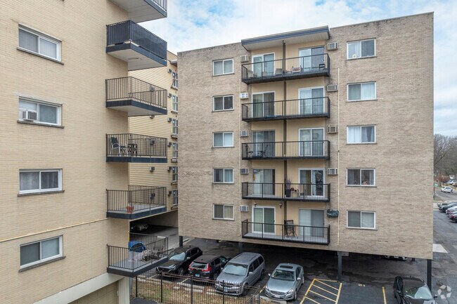 Photo - Forest Place Condominiums