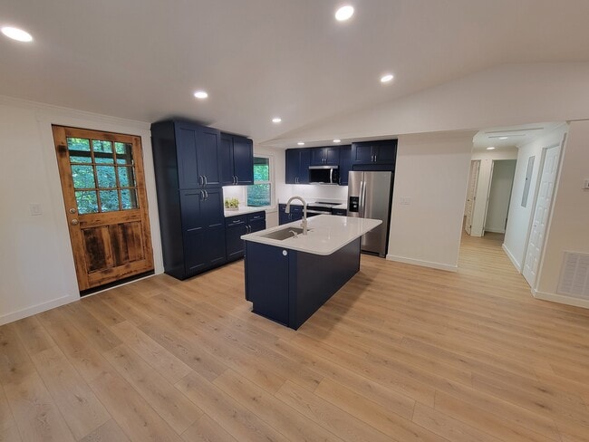 Photo - 66 Lundy Ln