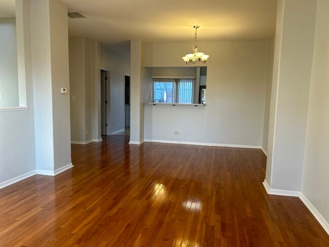 Photo - 1088 N Claremont Dr