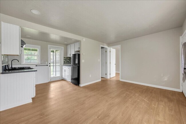 Photo - 7717-7717 Cologne Ln