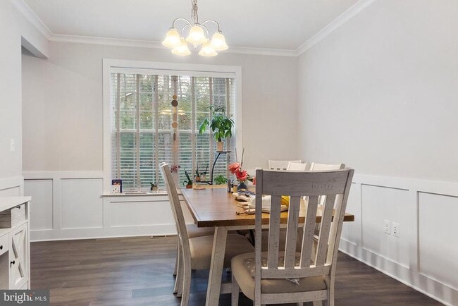 Photo - 937 Marzoff Rd