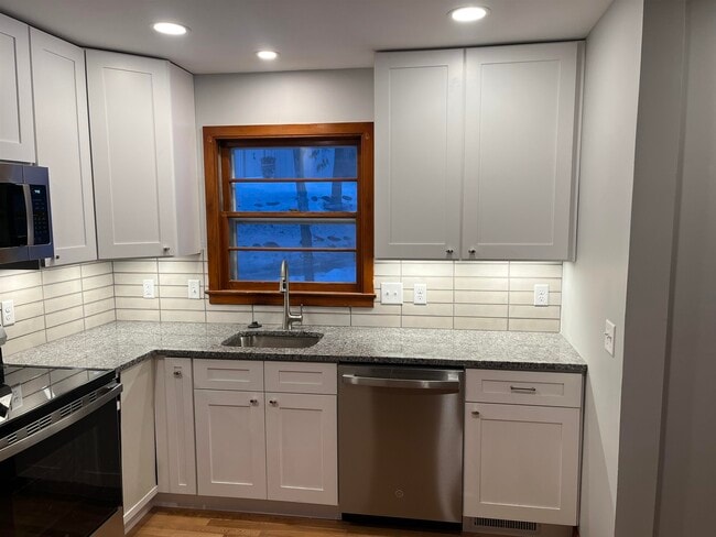 Photo - 1417 Beld St