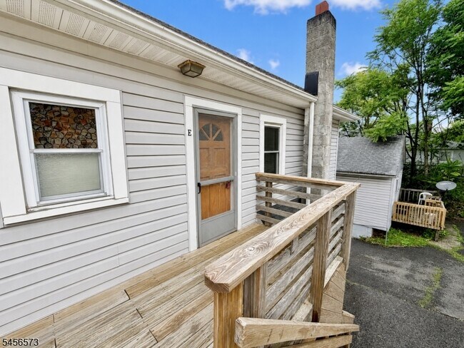 Photo - 58 Nestor St.