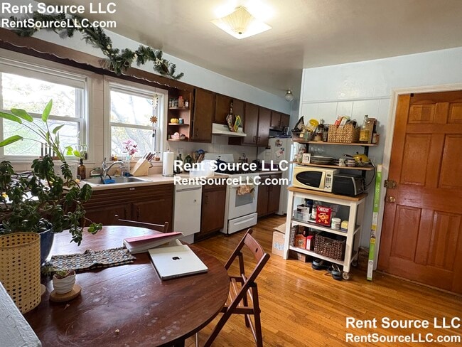 19-21 Sartwell Ave. Unit 3 - 19-21 Sartwell Ave. Condo Unit 3 Unit 3