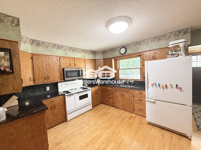 Photo - 840 Park Ave