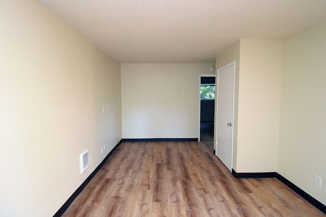 5704 SW Beaverton Hillsdale Hwy Unit 02