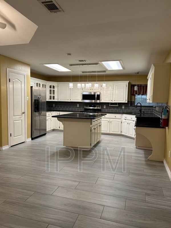 Photo - 2609 Thomas Ln
