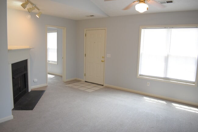 Photo - 6923 Alamosa Dr