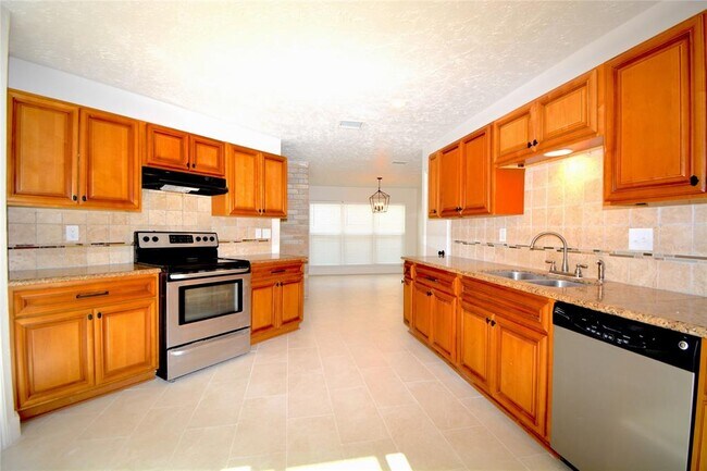 Photo - 2434 Planters Row