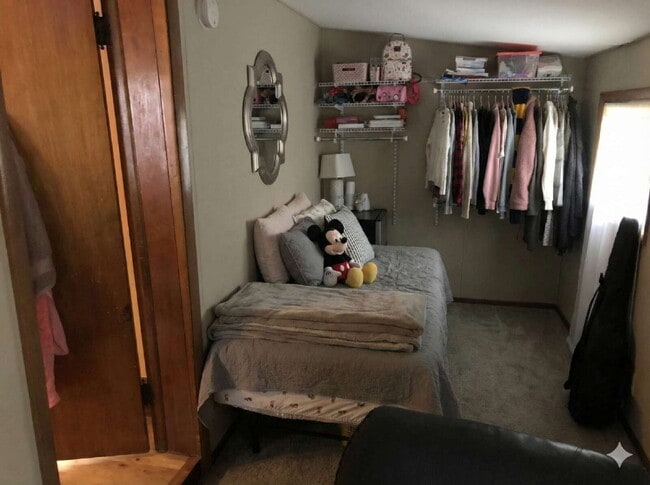 Photo - Available June 1st – 4 Bedroom, 1 Bathroom Single Family Home